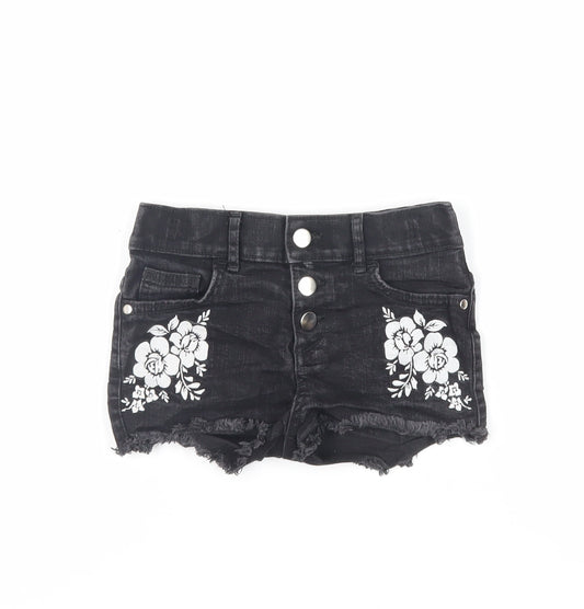 F&F Girls Black Cotton Cut-Off Shorts Size 6-7 Years Regular Buckle - Embroidered Flowers