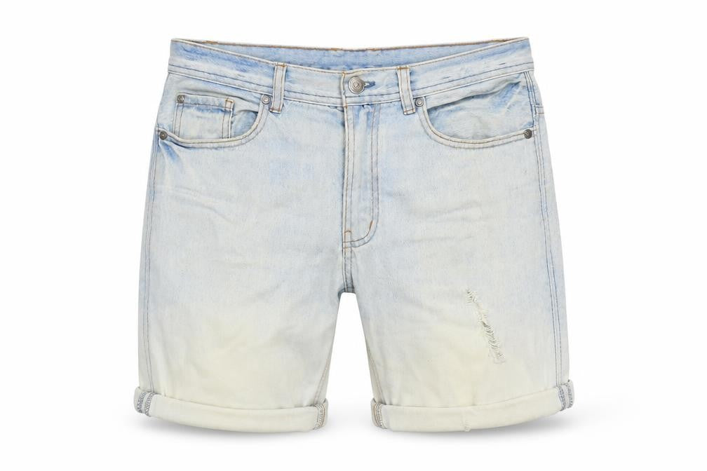 Front view of Nineteen men’s blue cotton bermuda shorts, size 30, in regular zip