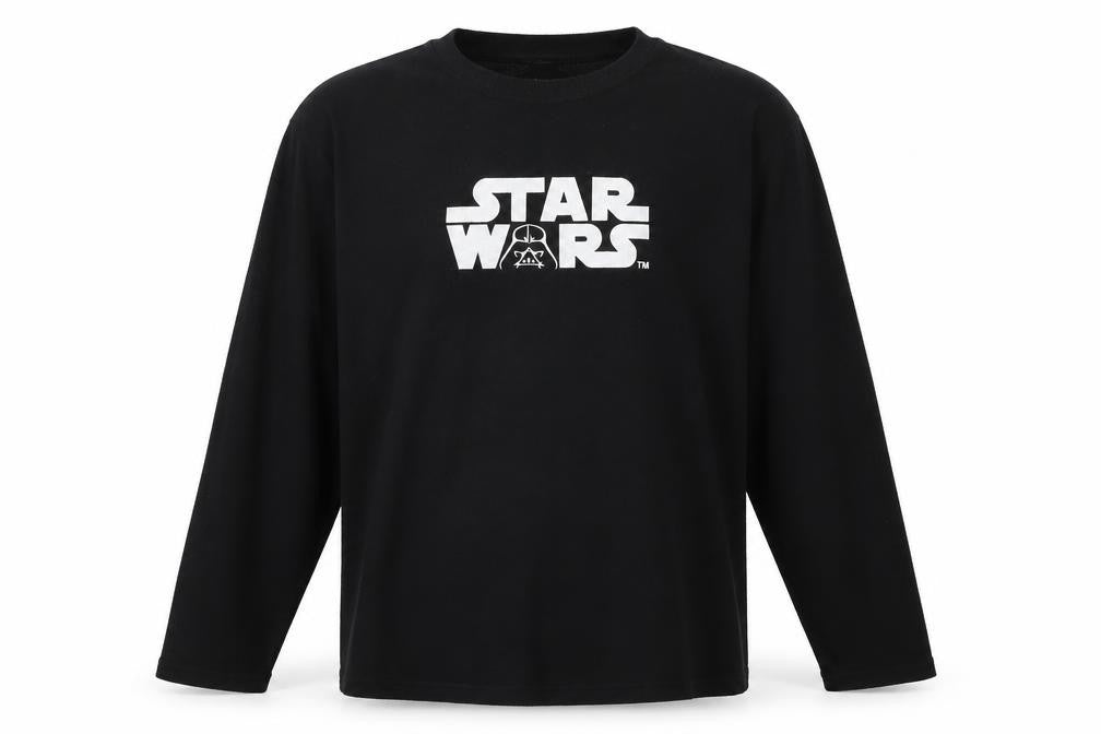 Front view of Star Wars men’s black polyester t-shirt, size L, round neck