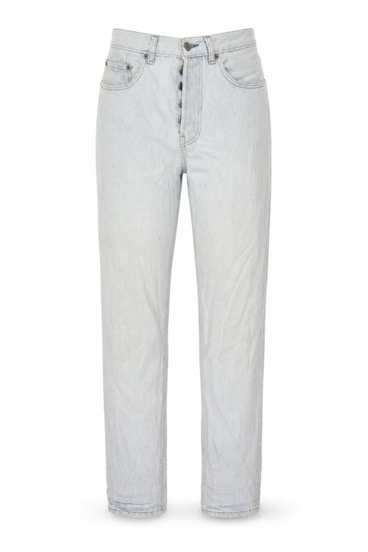 Front view of Levi's women’s blue cotton mom jeans, size UK 28, in, 32-inch leg regular button