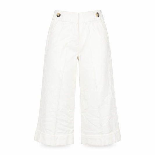 Front view of Zara women’s white cotton capri jeans, size XS, 20-inch leg regular zip