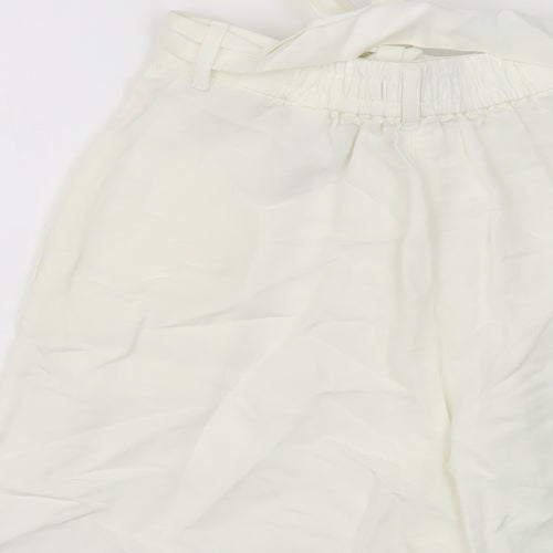 Marks and Spencer Womens Ivory Linen Paperbag Shorts Size 6 L10 in Regular Button