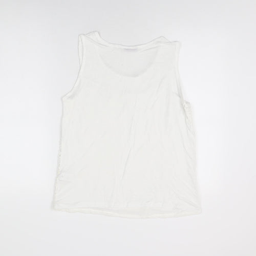 Avenue Womens White Geometric Viscose Basic T-Shirt Size 18 Round Neck
