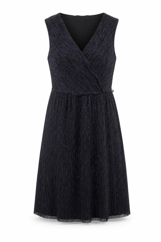 Front view of Billie & Blossom women’s black polyester a-line, size UK 14, v-neck pullover