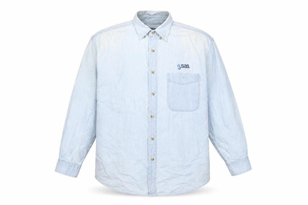 Front view of Lee men’s blue cotton button-up, size XL, collared button - sas