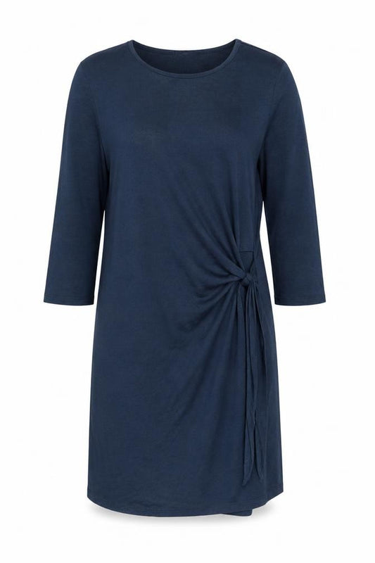 Front view of Gap women’s blue polyester shift, size L, round neck pullover