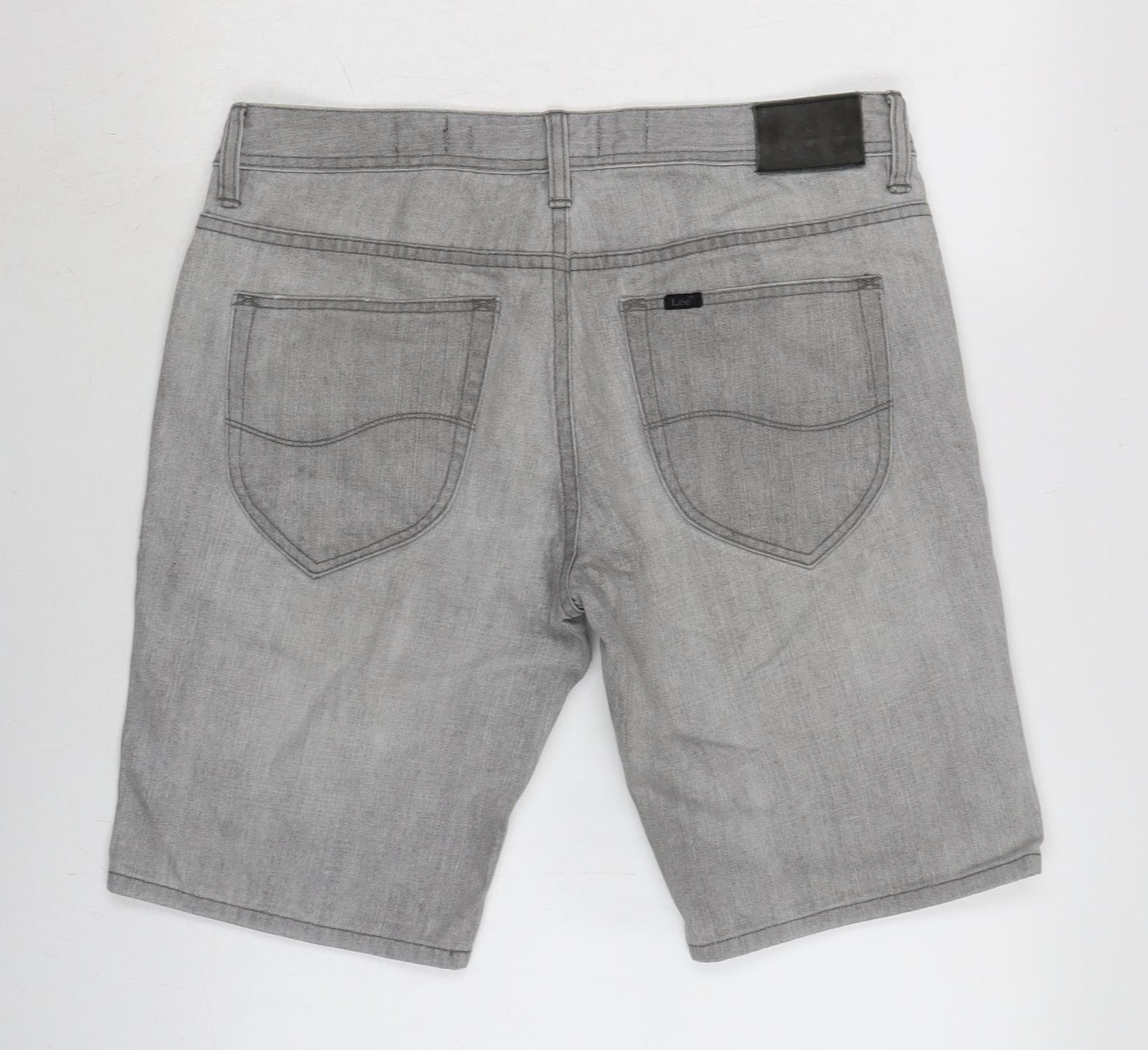 Lee Mens Green Cotton Bermuda Shorts Size 35 in L10 in Regular Button