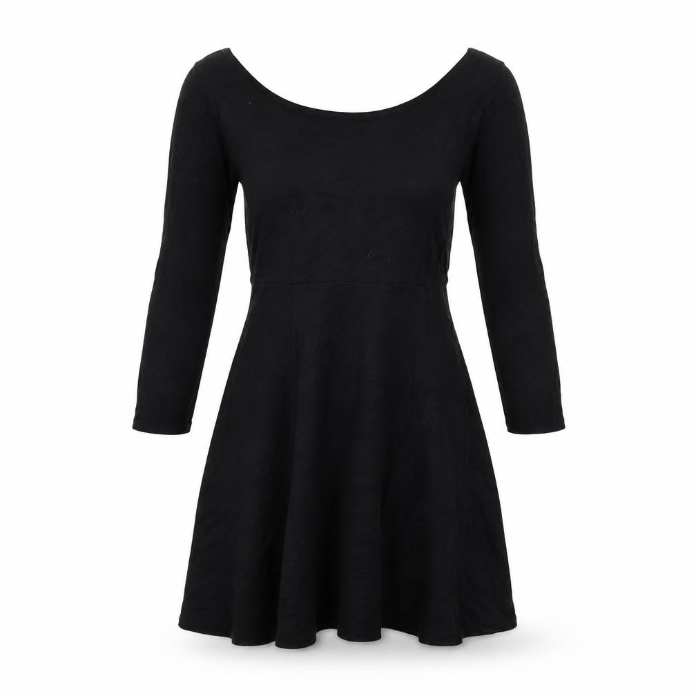 Front view of New Look women’s black viscose a-line, size UK 12, scoop neck pullover