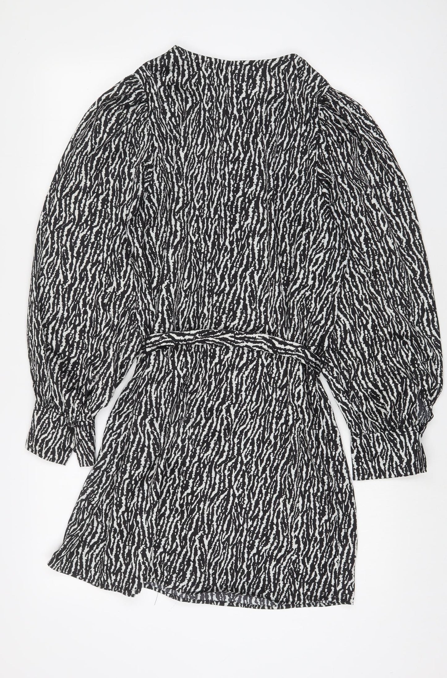 H&M Womens Black Animal Print Polyester A-Line Size M V-Neck Pullover - Belted