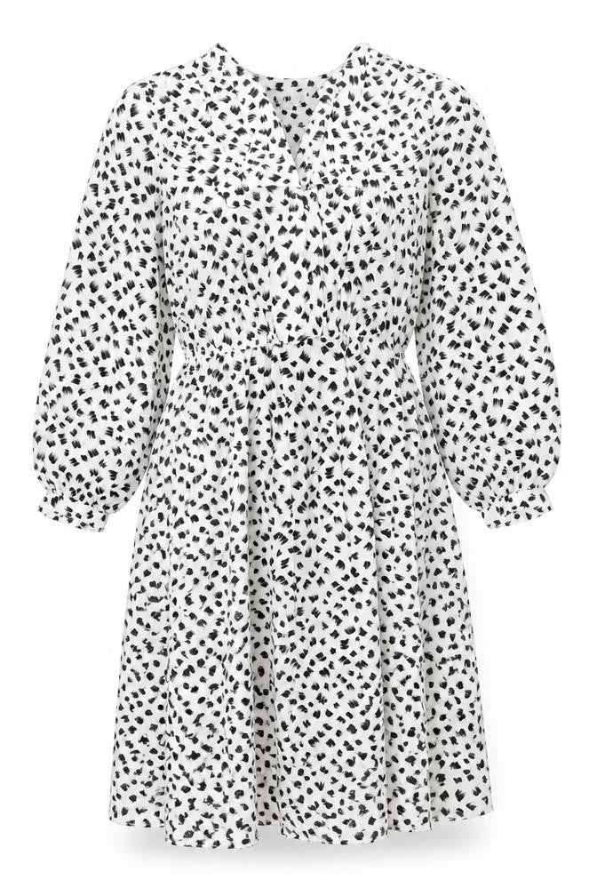 Front view of Parigi women’s white geometric polyester shift, size UK 14, v-neck pullover - vintage collared