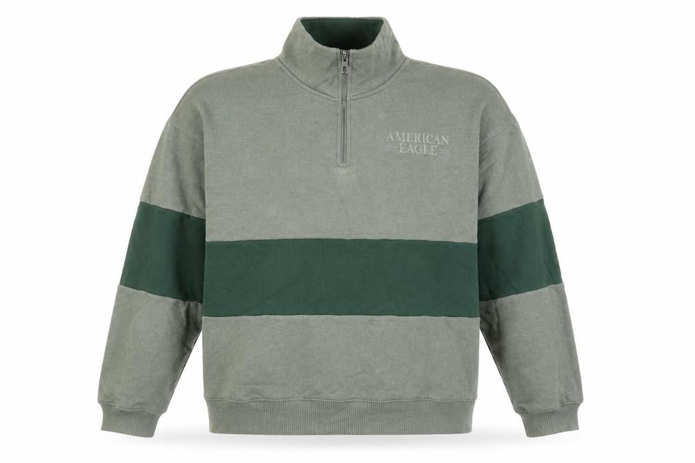 Front view of American Eagle Outfitters men’s green cotton pullover sweatshirt, size M