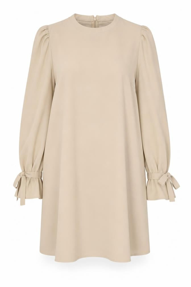 Front view of Vero Moda women’s beige polyester a-line, size XL, crew neck zip