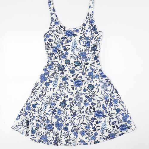 Divided by H&M Womens White Floral Polyester A-Line Size 6 Scoop Neck - Blue Flowers