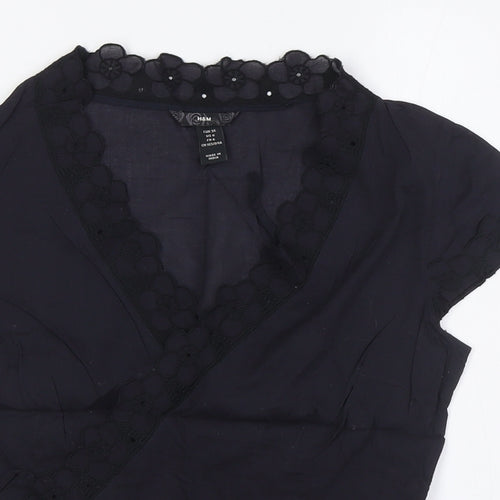 H&M Womens Blue Cotton Basic Button-Up Size 8 V-Neck - Wrap