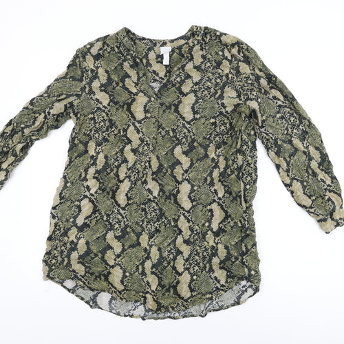 H&M Womens Green Animal Print Viscose Basic T-Shirt Size 6 V-Neck