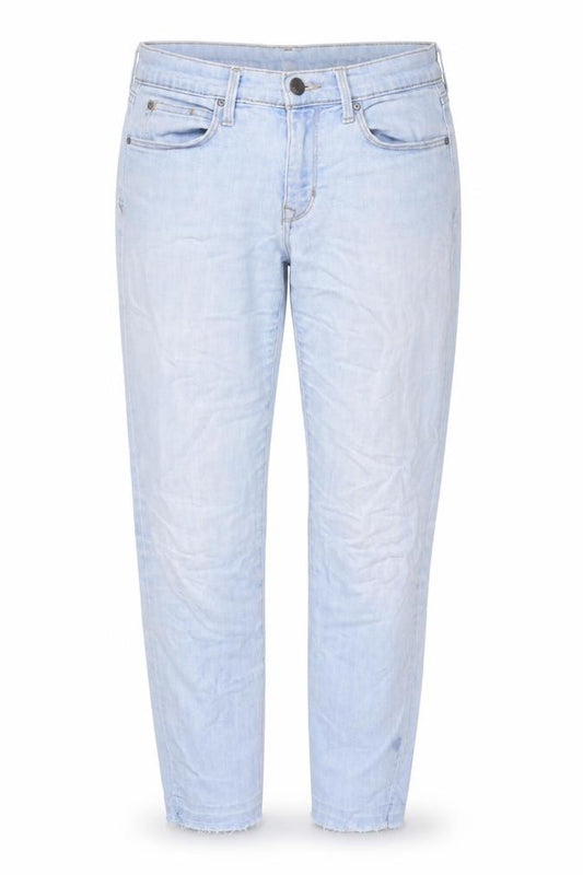 Front view of Gap women’s blue cotton cropped jeans, size UK 14, 27-inch leg regular zip