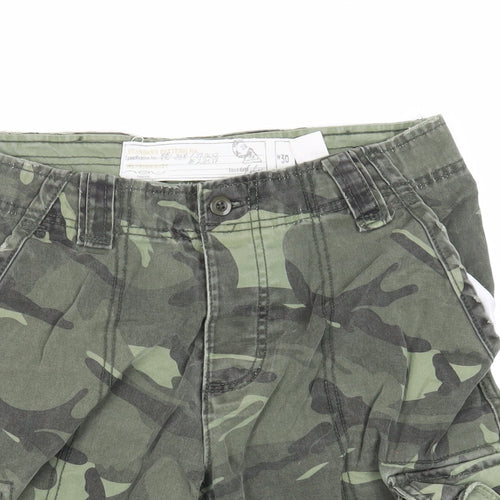 New Look Mens Green Camouflage Cotton Cargo Shorts Size 30 in L11 in Regular Zip