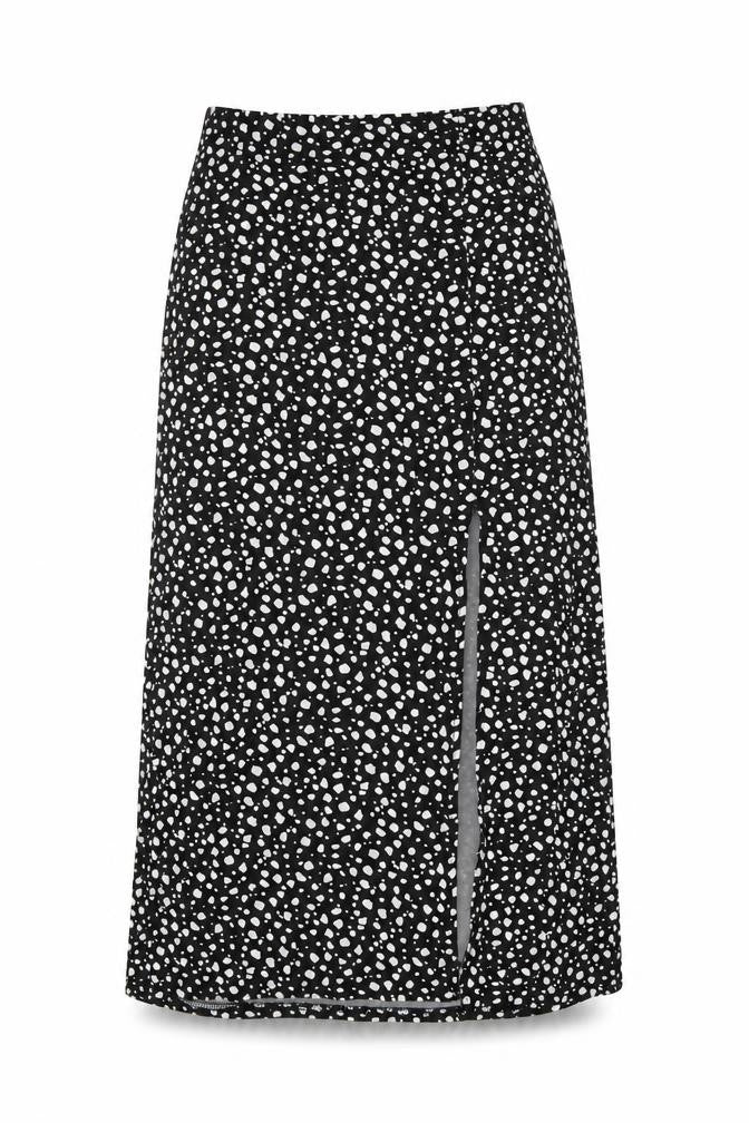 Front view of Boohoo women’s black geometric viscose a-line skirt, size UK 8