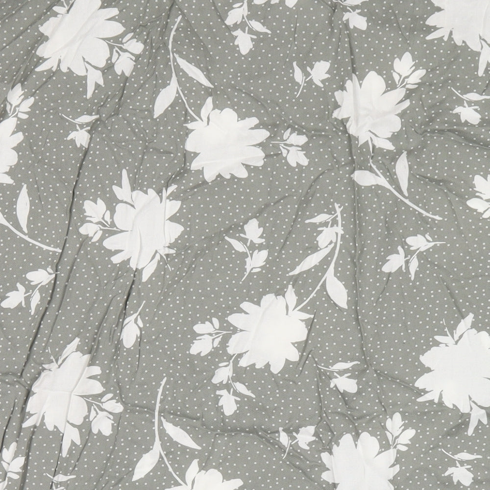 Bonmarché Womens Green Geometric Viscose Basic T-Shirt Size 24 Round Neck