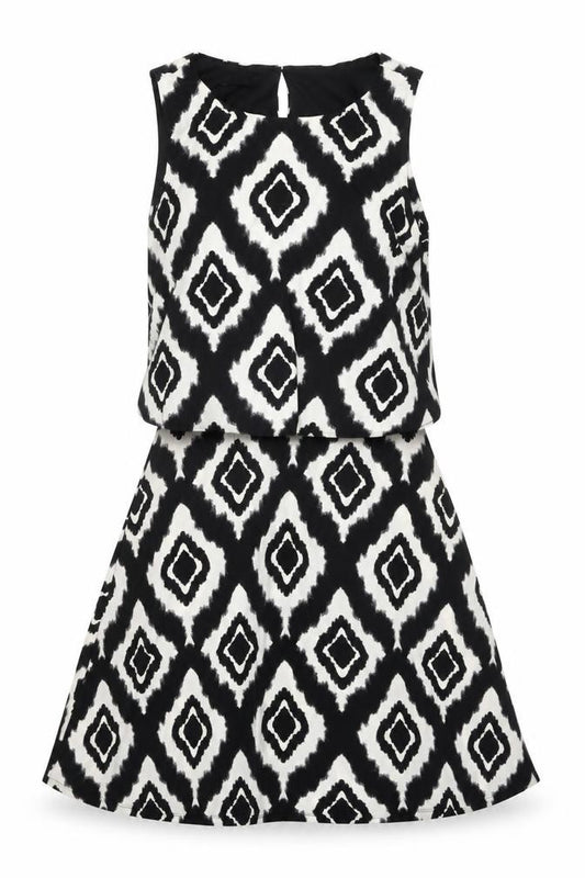 Front view of M&Co women’s white geometric polyester a-line, size UK 10, round neck button