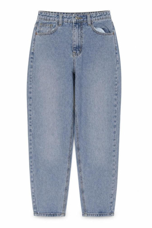 Front view of PRETTYLITTLETHING women’s blue cotton mom jeans, size UK 6, 28-inch leg regular zip