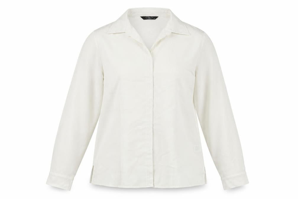 Front view of Bonmarché women’s ivory polyester basic button-up, size UK 16, collared