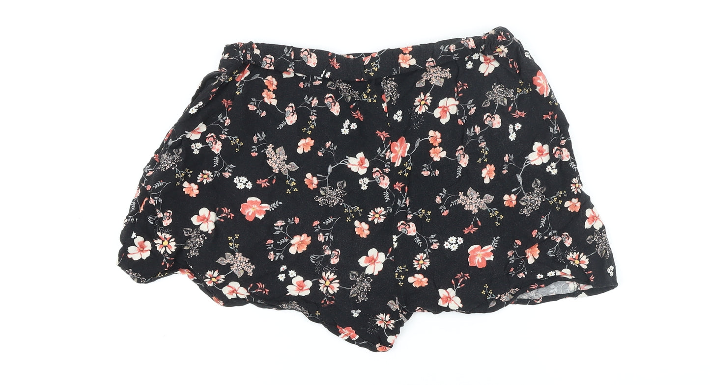 Stradivarius Womens Black Floral Viscose Basic Shorts Size M Regular