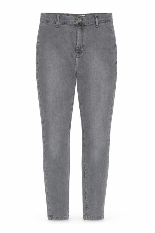 Front view of Topshop women’s grey cotton blend skinny jeans, size UK 24, in, 25-inch leg regular zip
