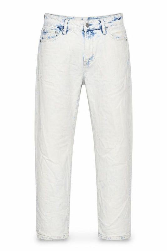 Front view of Gap men’s blue cotton blend straight jeans, size 30, in, 25-inch leg regular zip