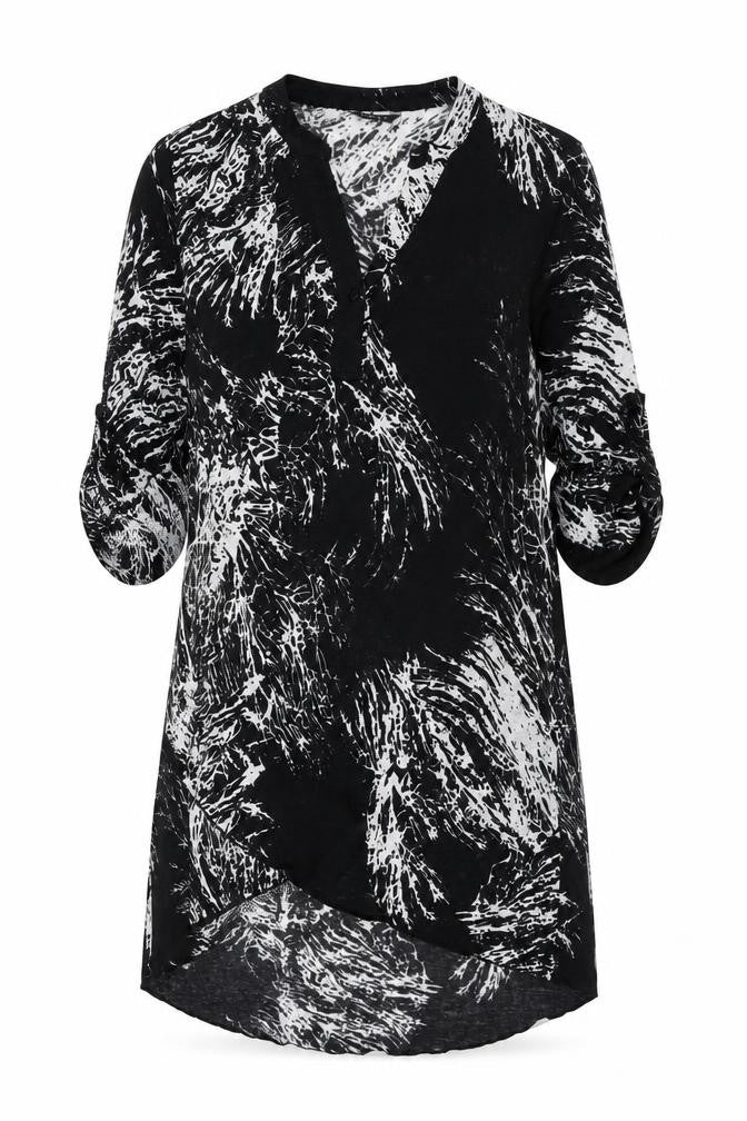 Front view of Roman women’s black geometric polyester shift, size UK 14, v-neck pullover