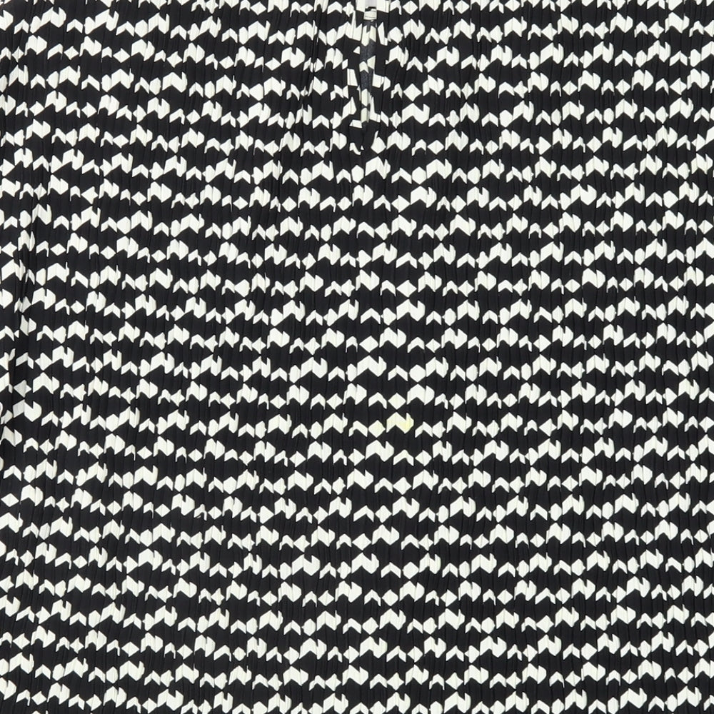 Marks and Spencer Womens Black Geometric Polyester Basic T-Shirt Size 12 Round Neck