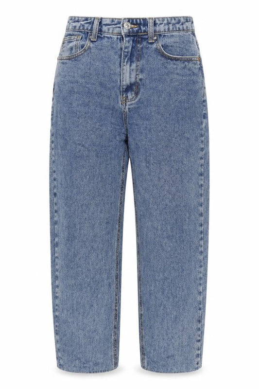 Front view of PRETTYLITTLETHING women’s blue cotton mom jeans, size UK 8, 24-inch leg regular zip