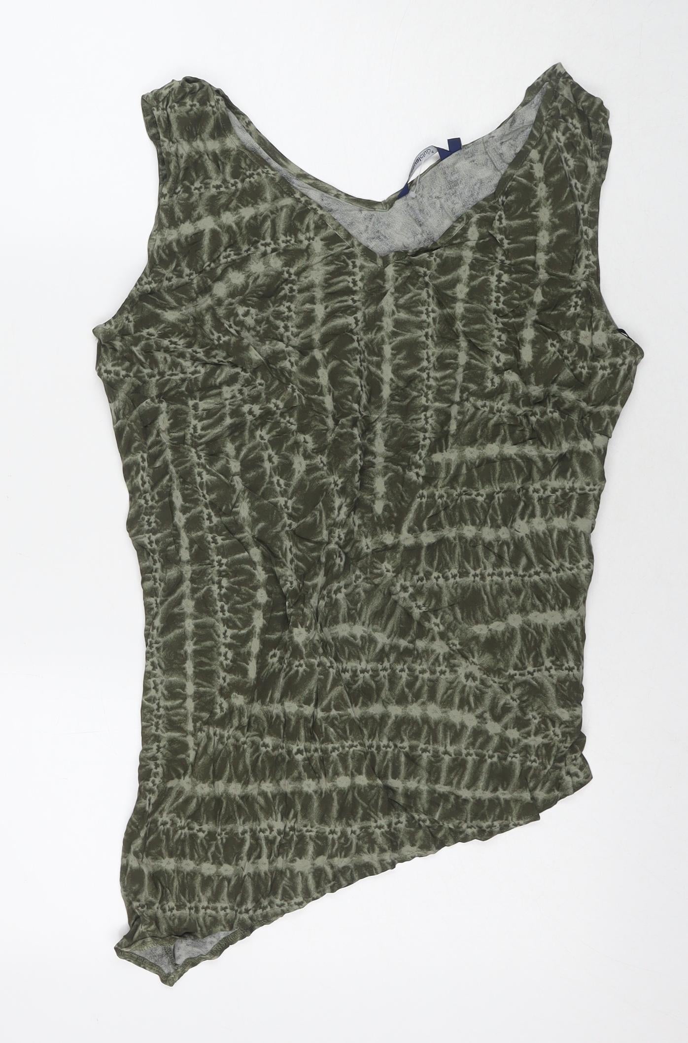 Casual Club Womens Green Geometric Viscose Basic Tank Size 16 V-Neck