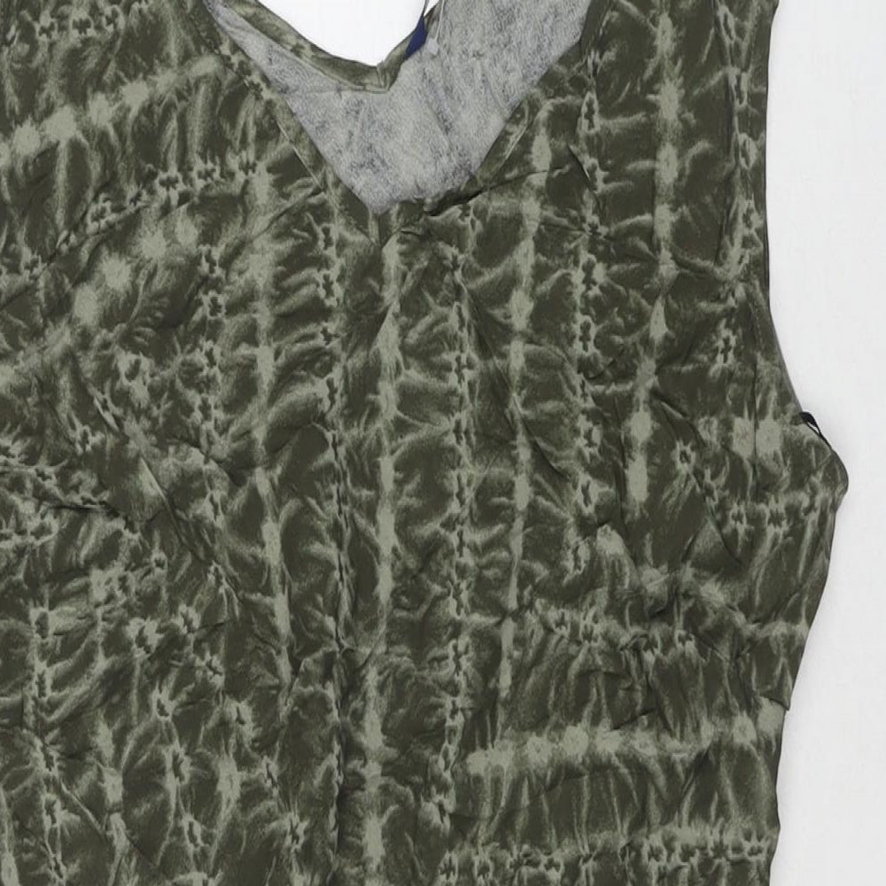 Casual Club Womens Green Geometric Viscose Basic Tank Size 16 V-Neck