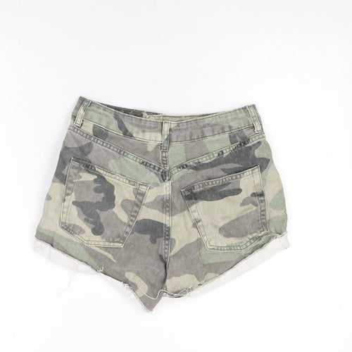 Topshop Womens Green Camouflage Cotton Hot Pants Shorts Size 8 Regular Zip