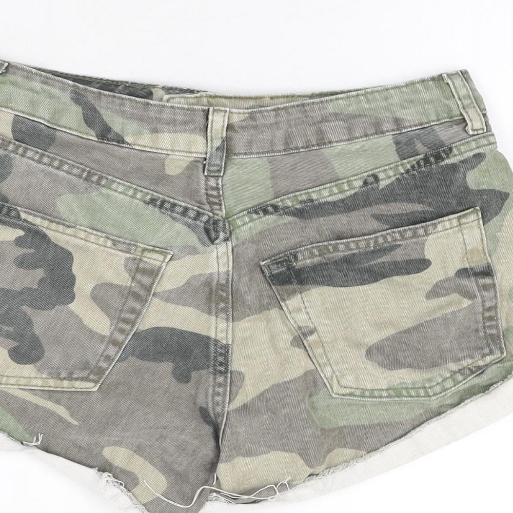 Topshop Womens Green Camouflage Cotton Hot Pants Shorts Size 8 Regular Zip