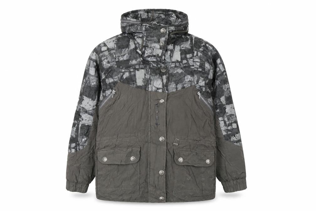 Front view of Trespass women’s green anorak coat, size M, zip