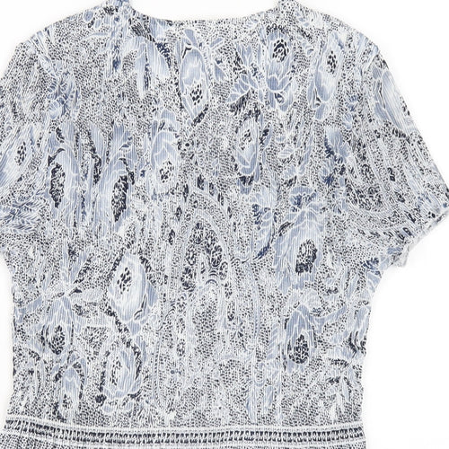 CC Womens Blue Geometric Polyester Basic T-Shirt Size S V-Neck