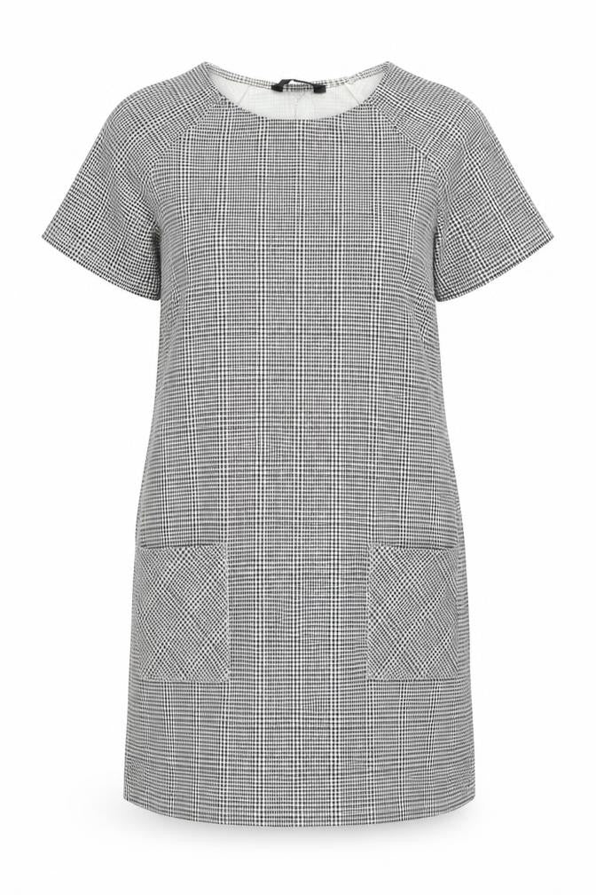 Front view of New Look women’s grey houndstooth polyester shift, size UK 12, round neck pullover