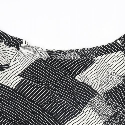 New Look Womens Black Geometric Viscose Basic T-Shirt Size 16 Off the Shoulder
