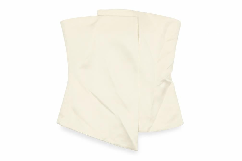 Front view of Zara women’s white polyester basic t-shirt, size M, off the shoulder