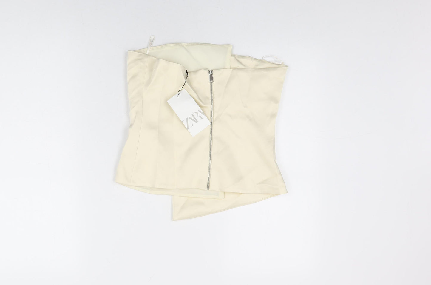 Zara Womens White Polyester Basic T-Shirt Size M Off the Shoulder