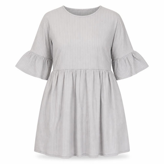 Front view of Boohoo women’s grey polyester a-line, size UK 24, round neck pullover