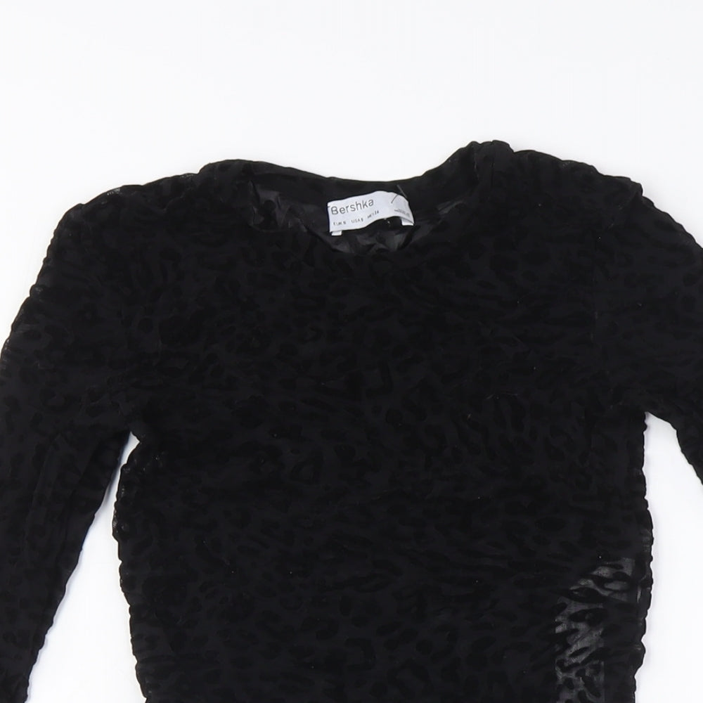 Bershka Women's Black Cropped Velvet Blouse S
