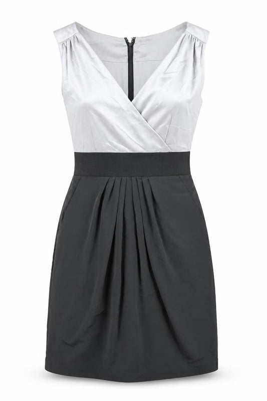 Front view of H&M women’s multicoloured colourblock polyester blend a-line, size UK 10, v-neck tie
