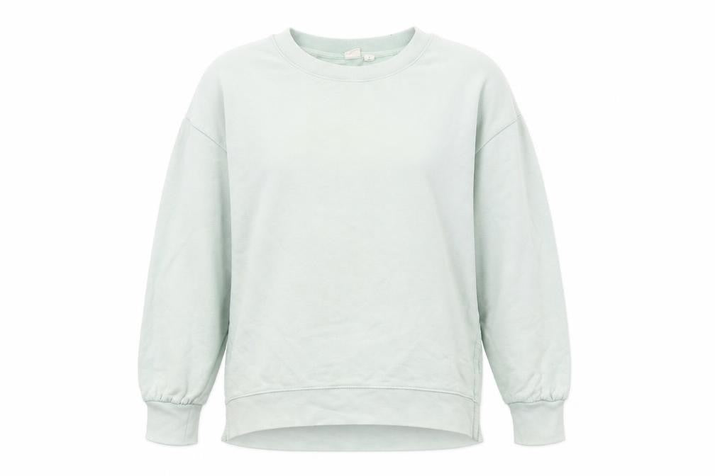 Front view of Gapo women’s green cotton pullover sweatshirt, size M, pullover