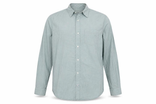 Front view of Gap men’s green cotton button-up, size L, collared button