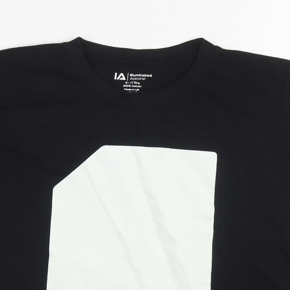 Illuminated Apparel Boys Black Cotton Basic T-Shirt Size 9-10 Years Round Neck Pullover - Age 9-11 Years Logo