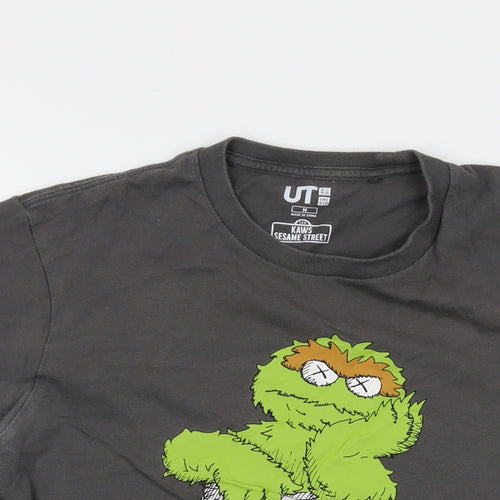 Uniqlo Mens Grey Cotton T-Shirt Size M Crew Neck - Sesame Street