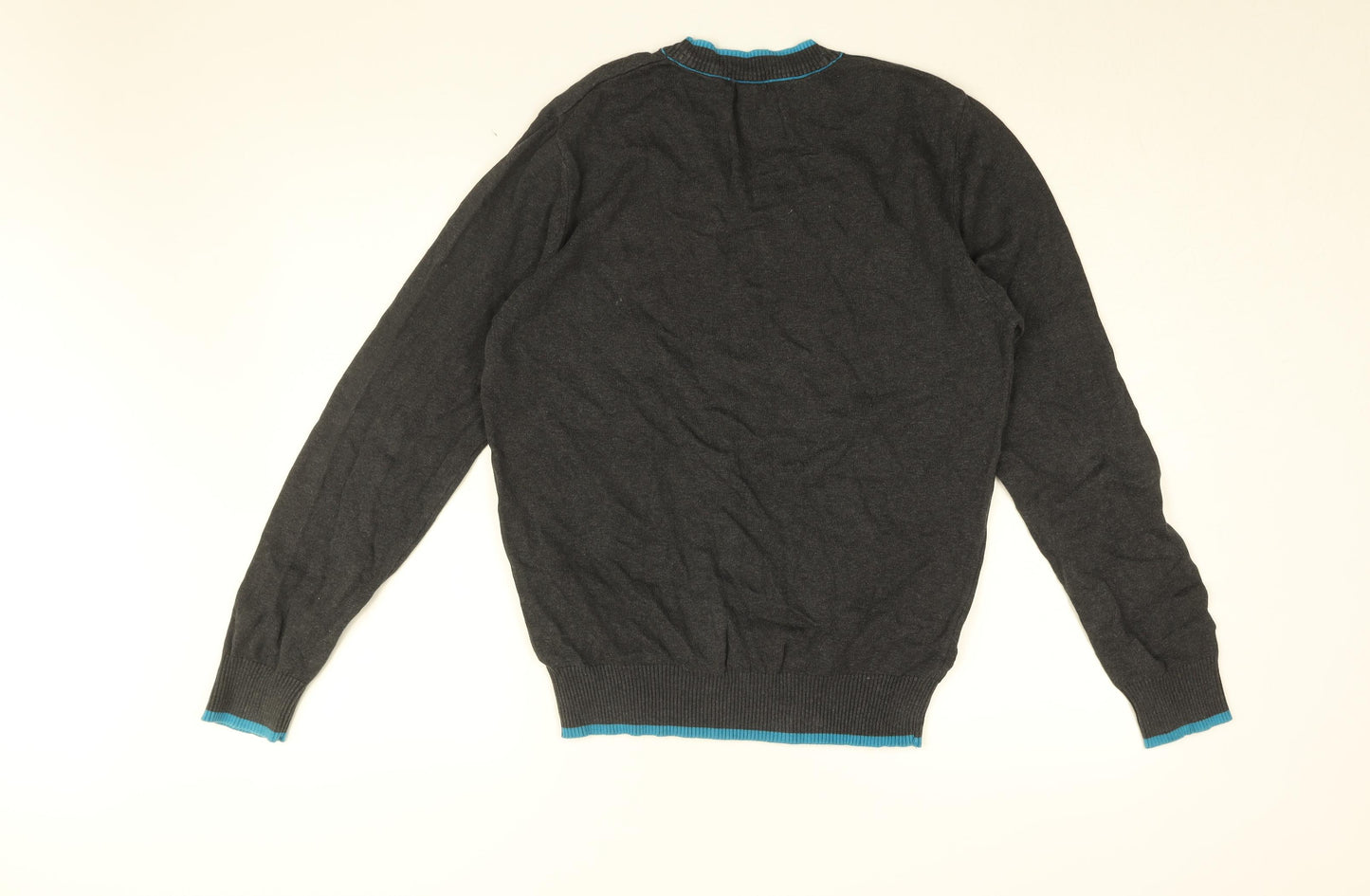 Voi Jeans Mens Grey Cotton T-Shirt Size M V-Neck